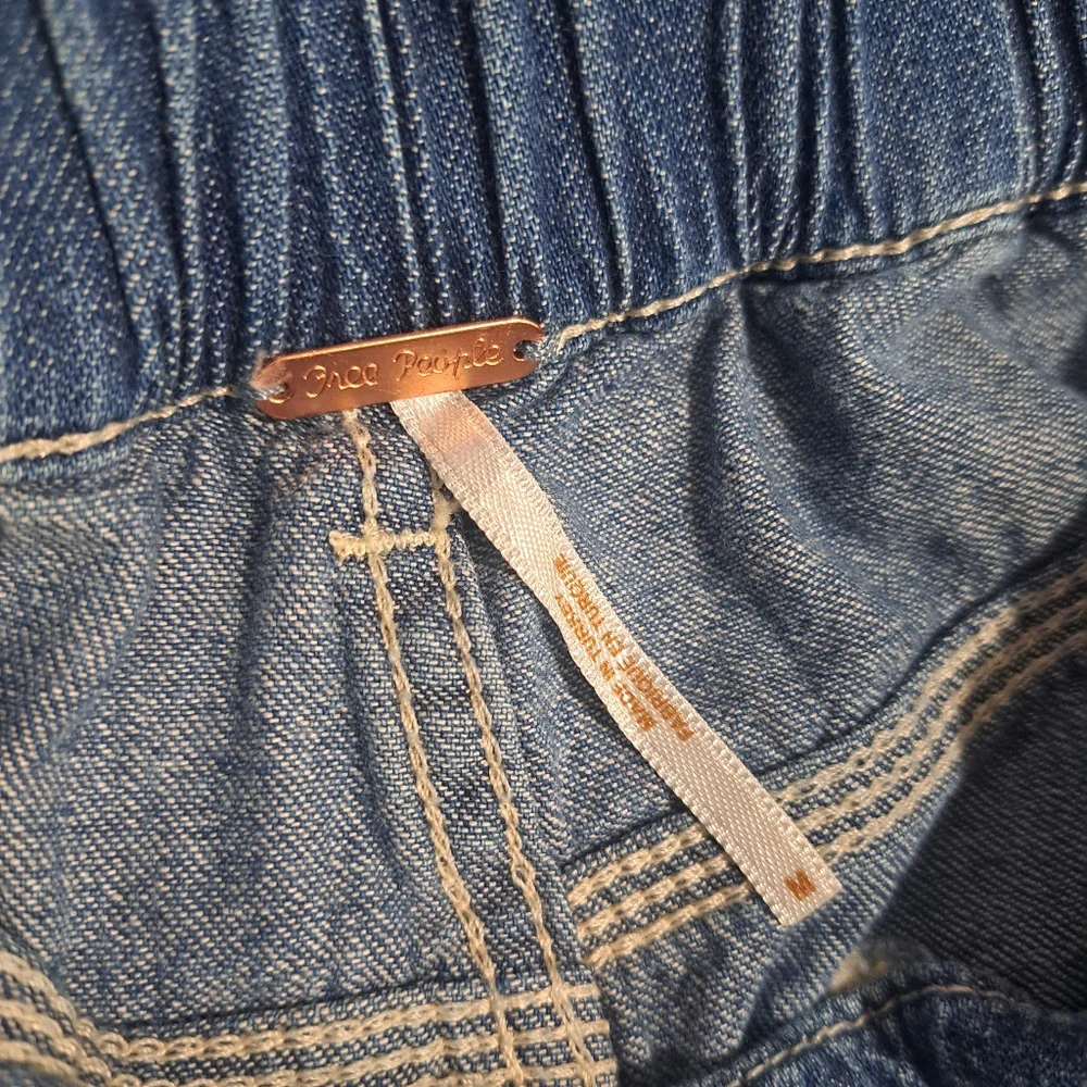 Free People Size‎ M Chloe Baby Barrel Jeans Cropped Ankle Flaw